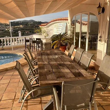 Large Villa, Great View With Private Swimming Pool וילה *