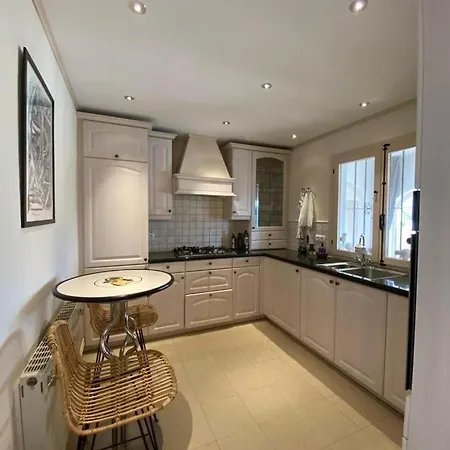 Large Villa, Great View With Private Swimming Pool וילה *